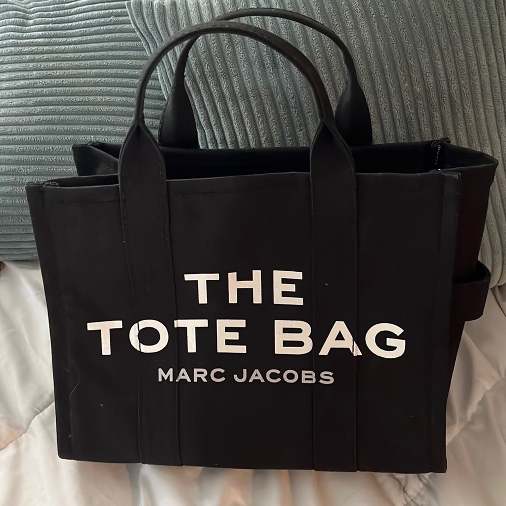 Marc Jacob’s small canvas tote